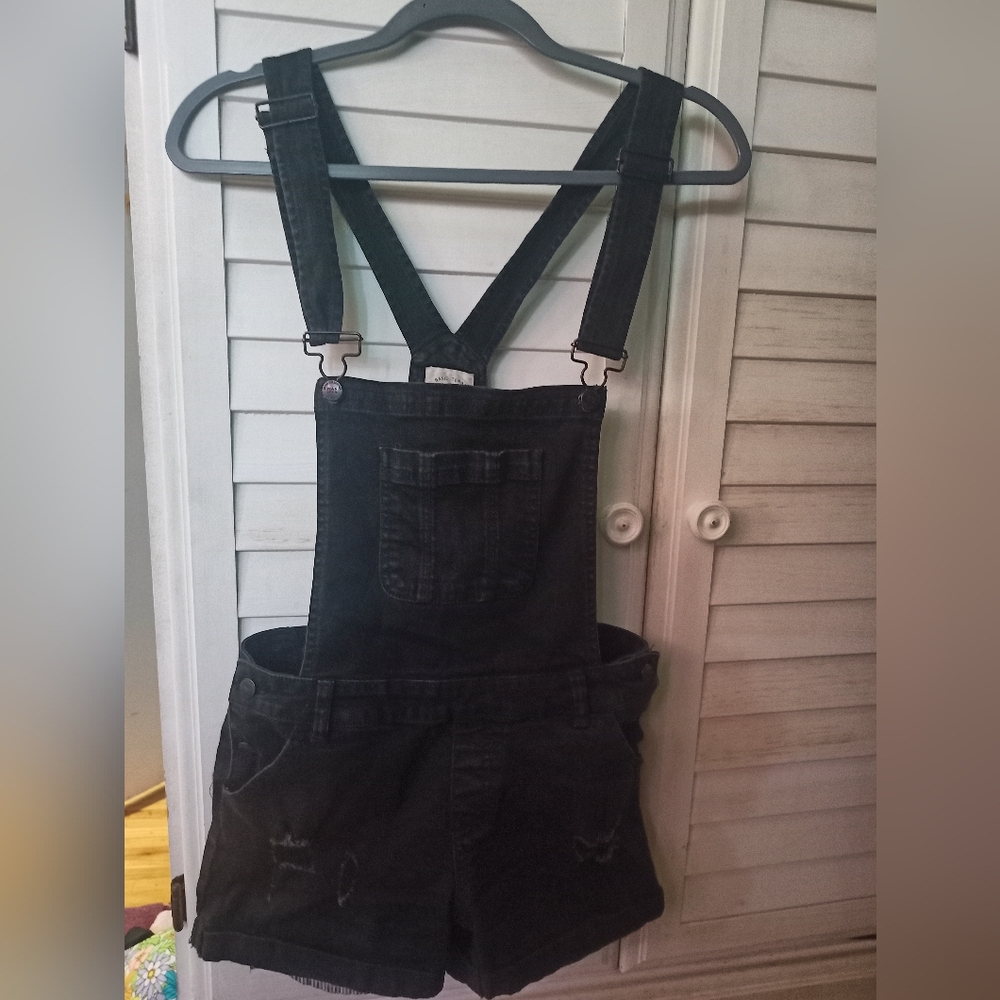 Overall shorts
